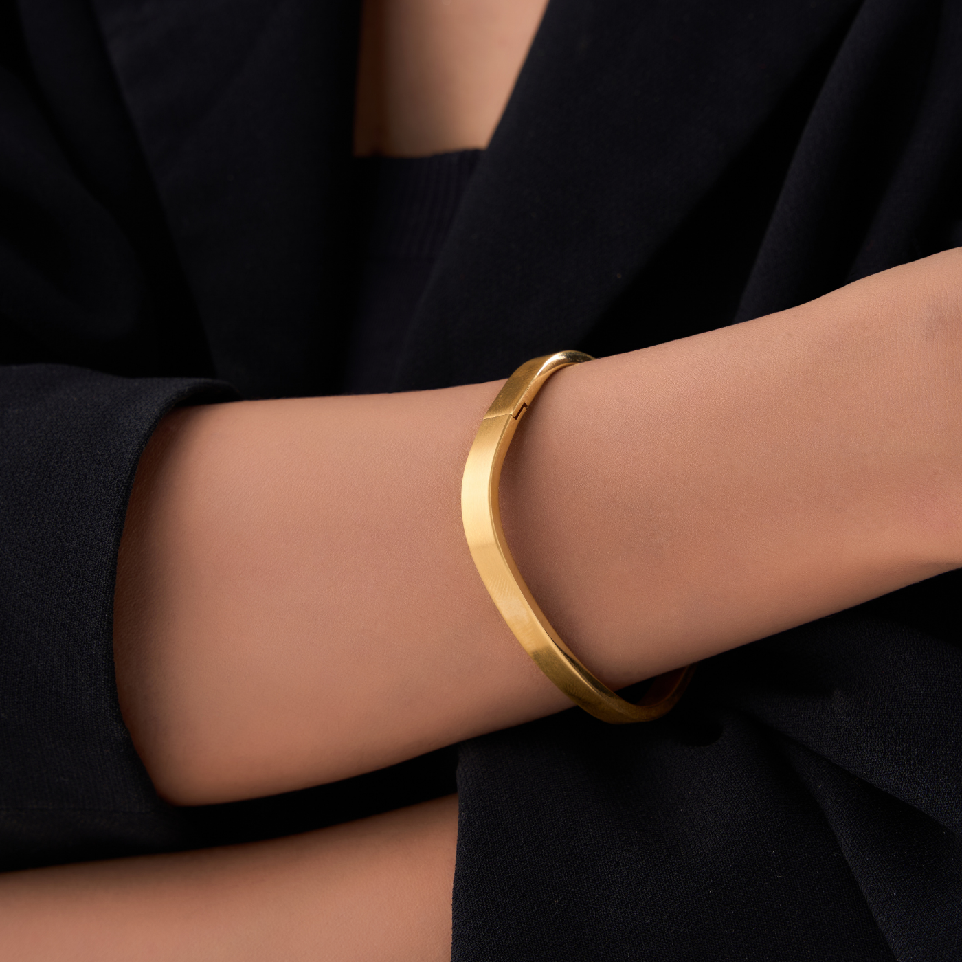 Gold Bracelets Women with Dainty Heart Made of 16k Gold Plated  Jewelry  Flirty